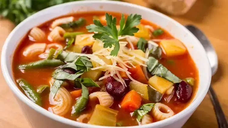 Minestrone Çorbası