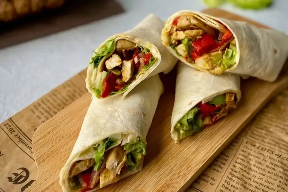 Tavuklu Tortilla Ruloları