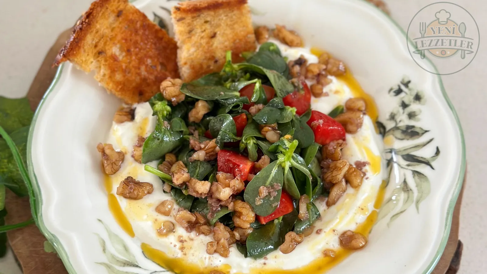 Labneli Semizotu Salatası
