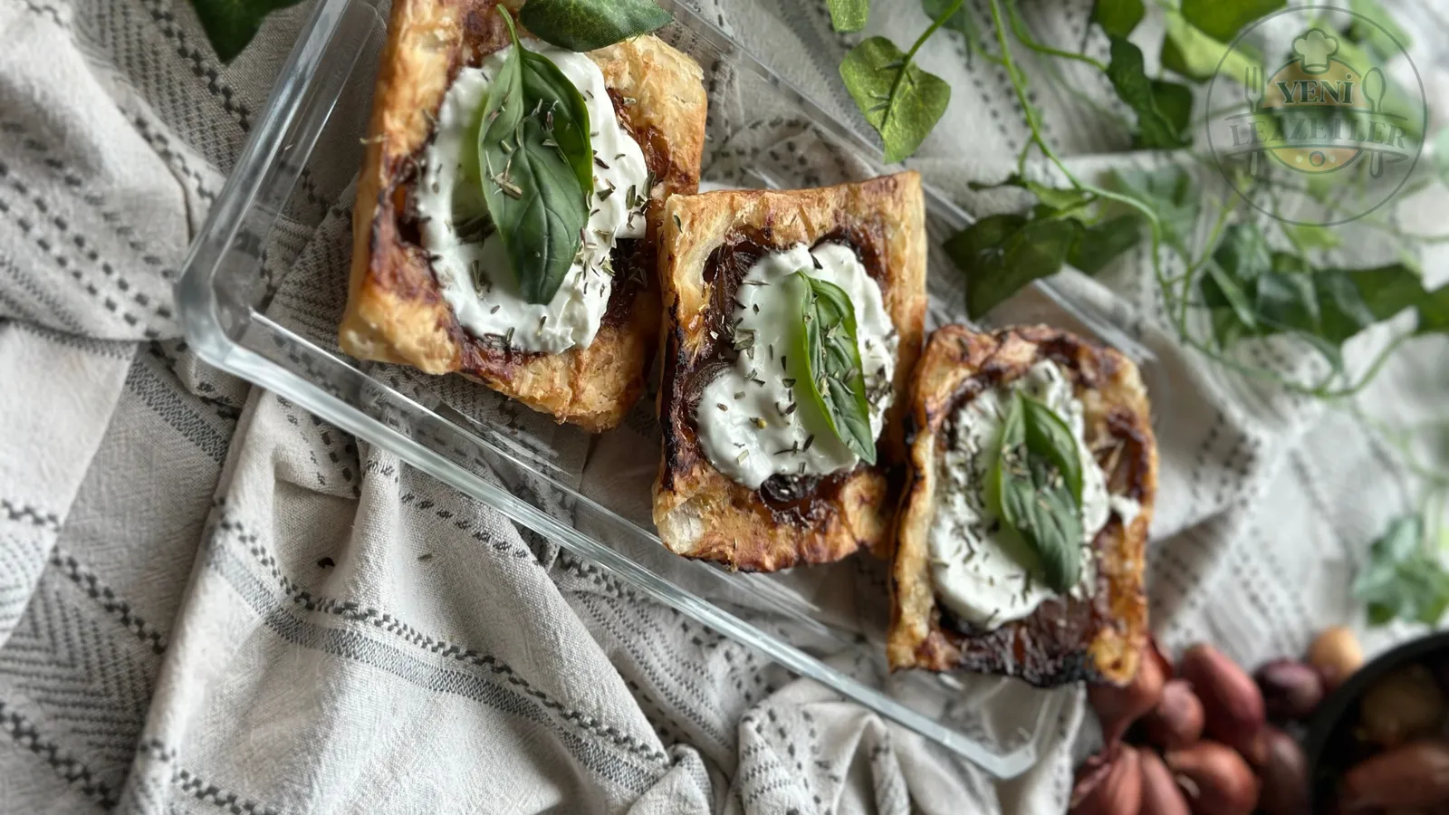 Arpacık Soğanlı Milföy Tart