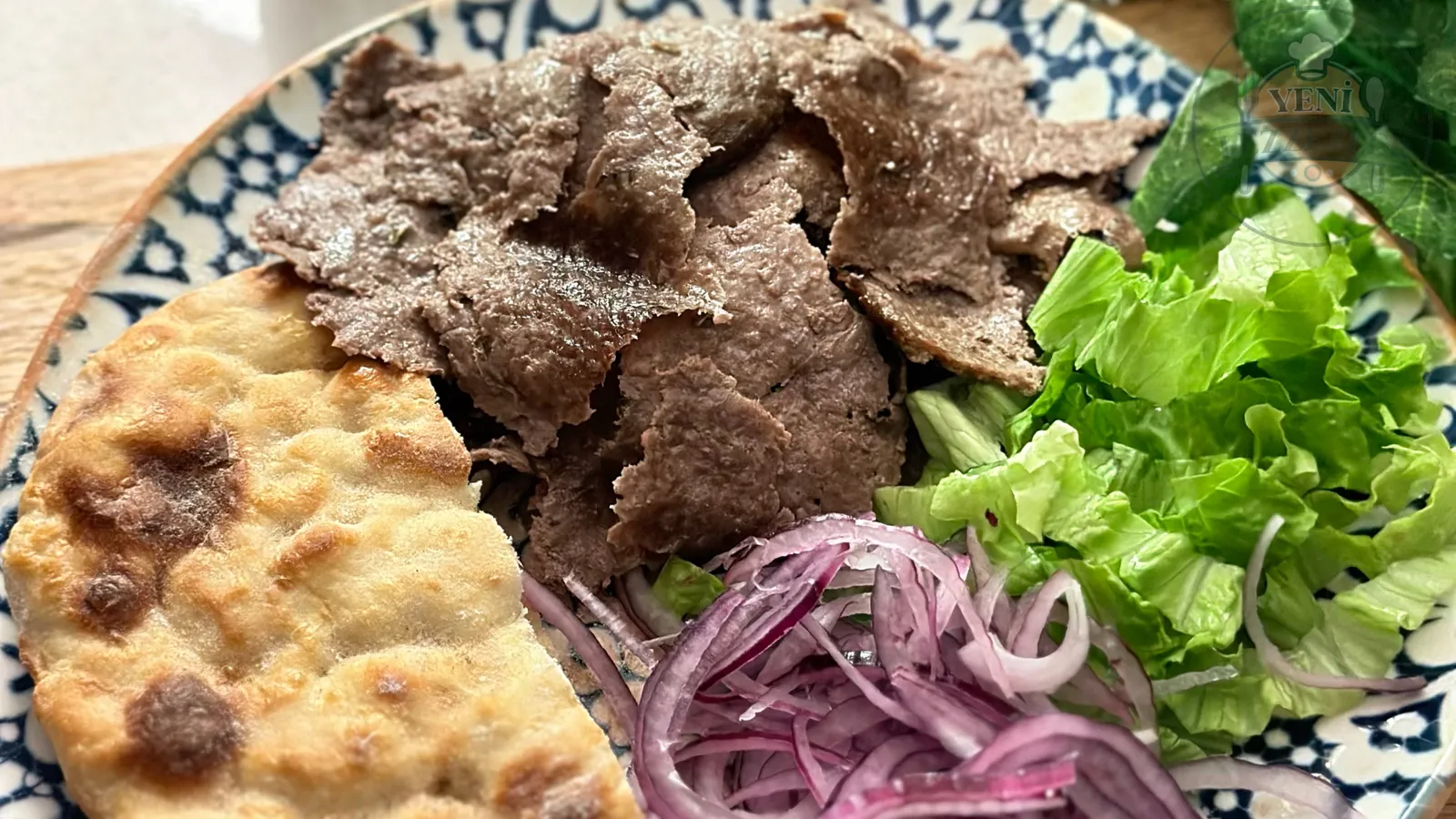 Yaprak Döner